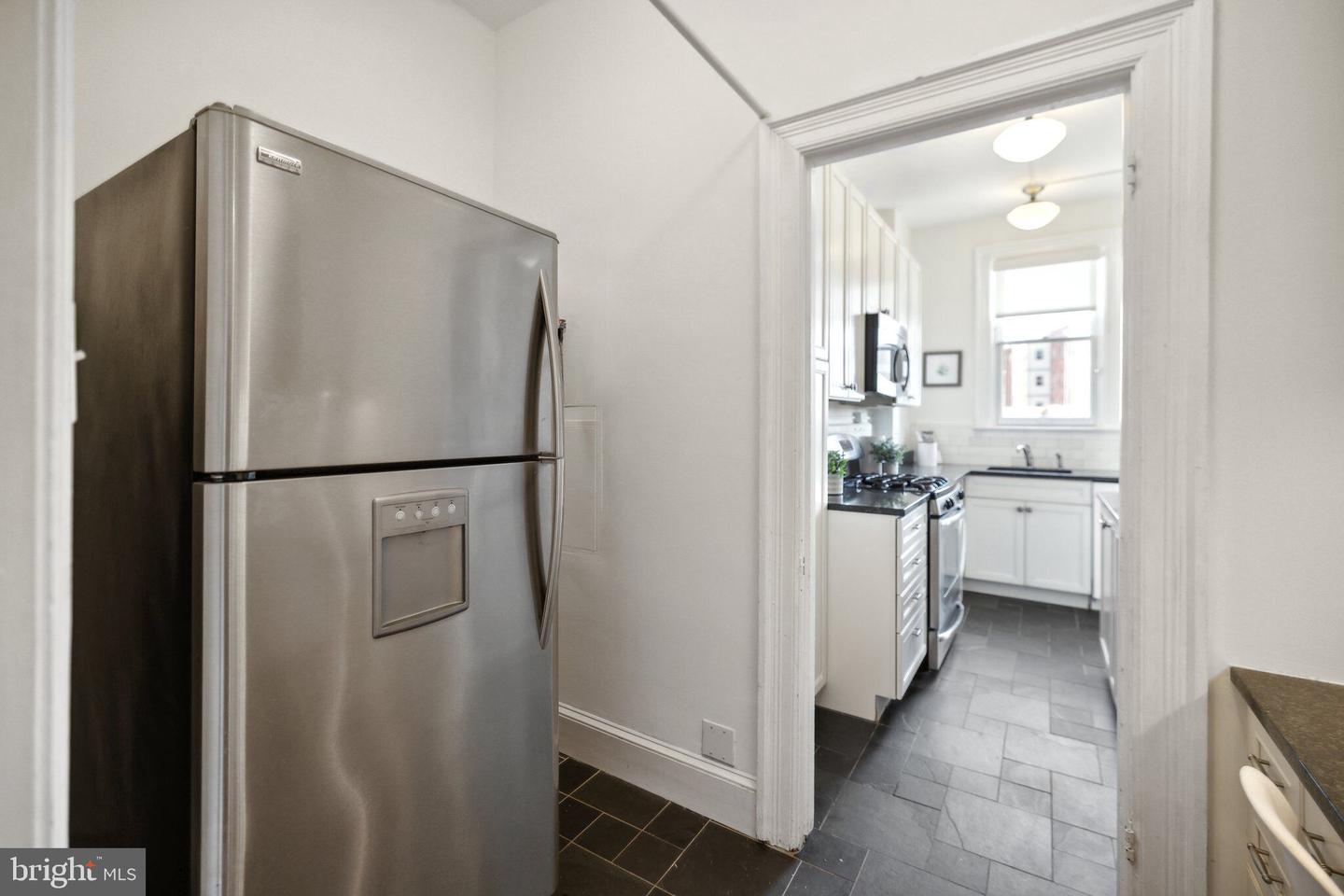 1852 Columbia Rd NW #503