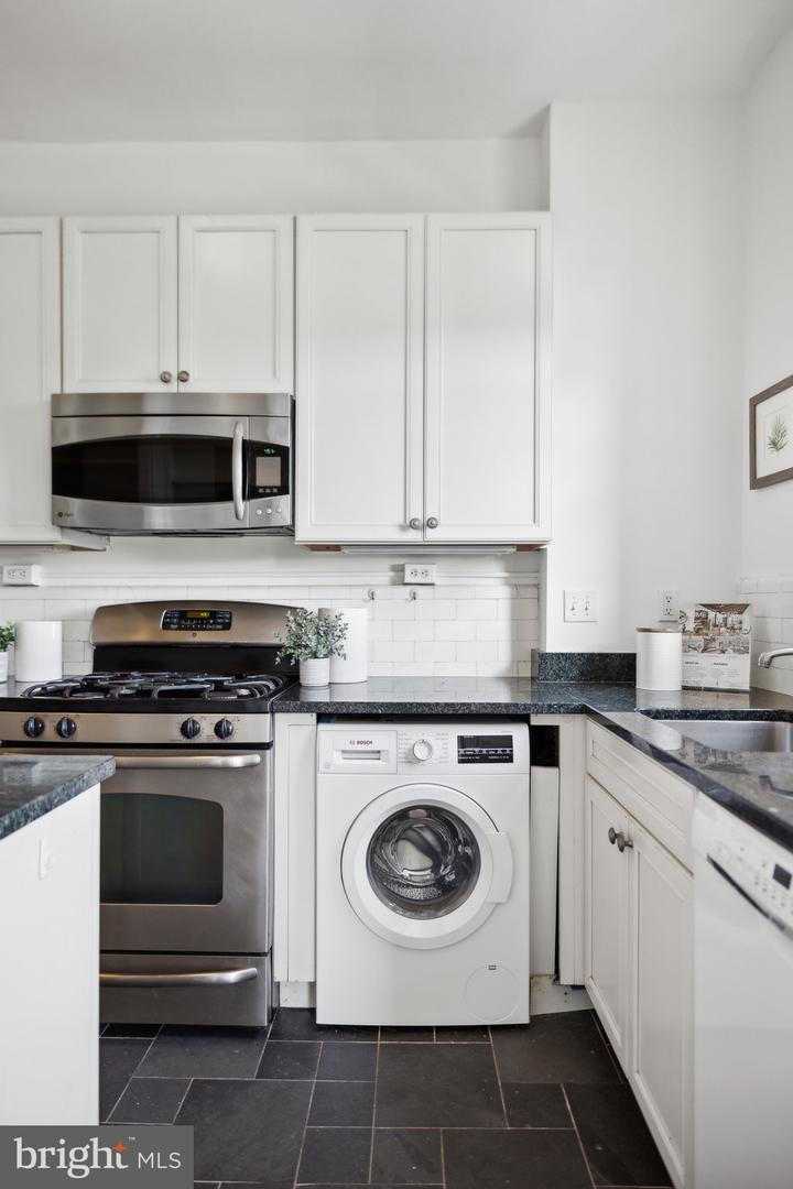 1852 Columbia Rd NW #503