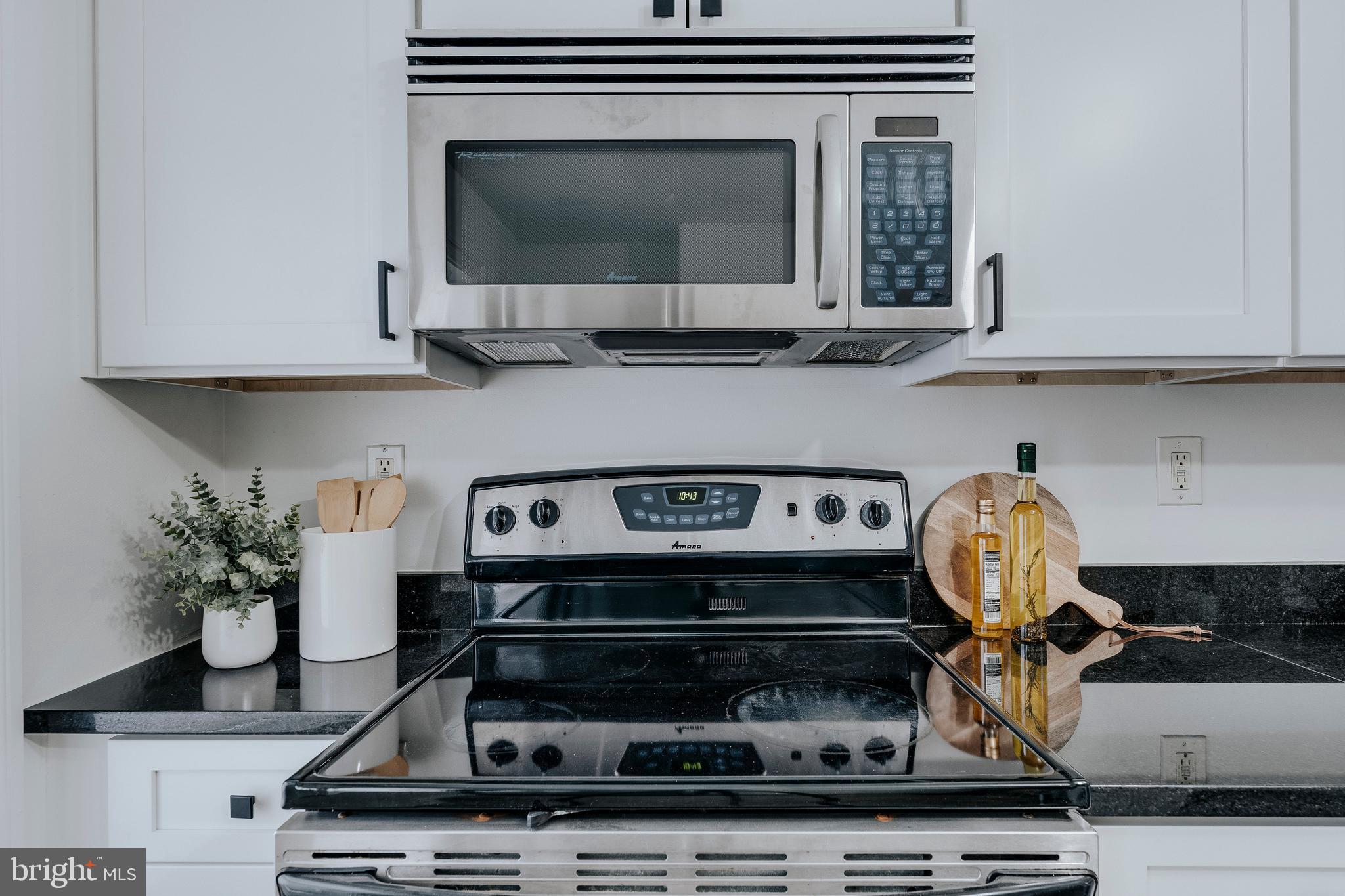 1708 Newton St NW #105