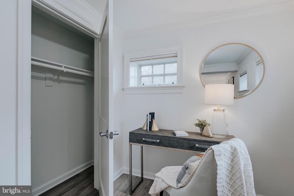 1708 Newton St NW #105