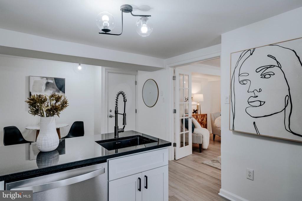 1708 Newton St NW #105