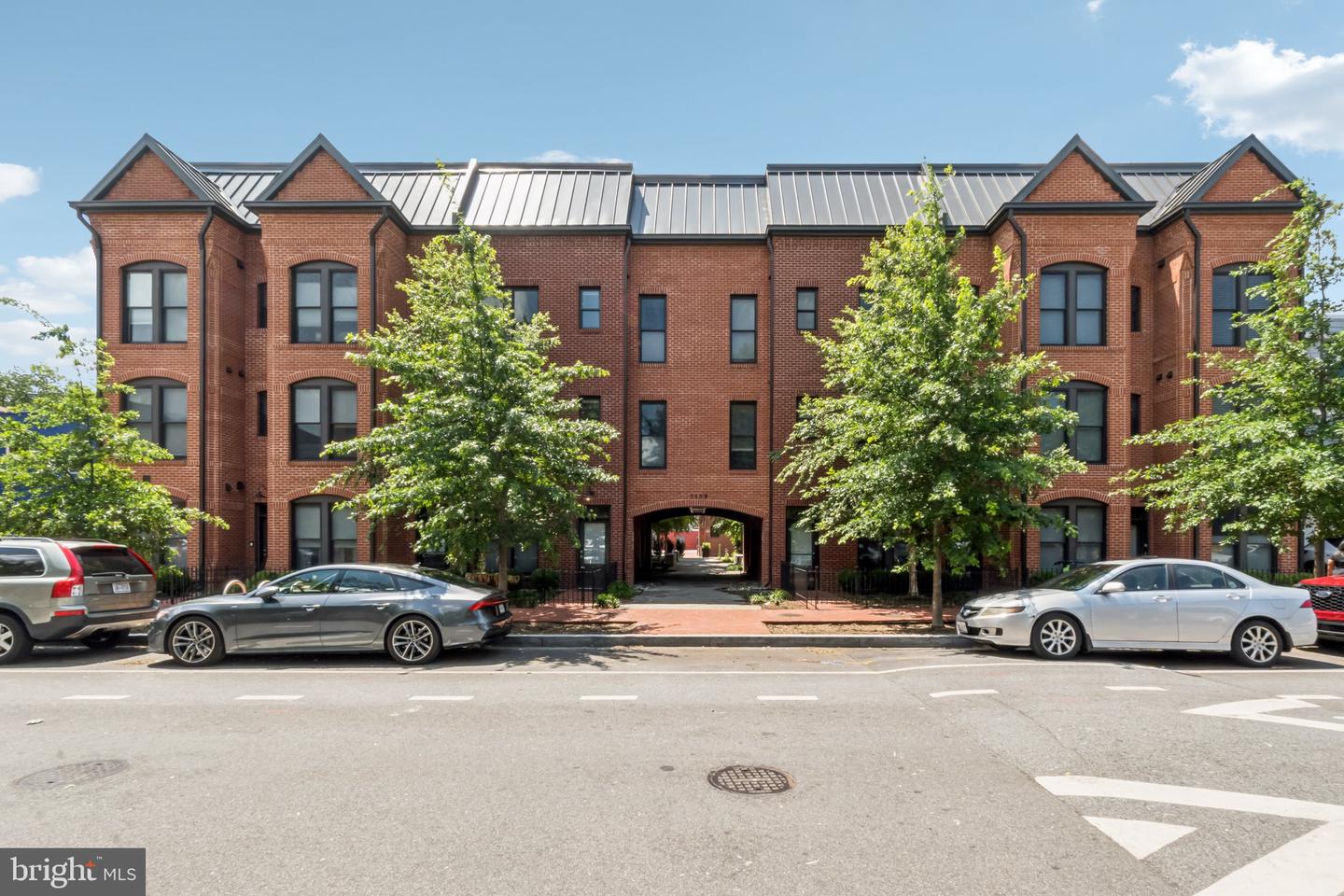 1309 E ST SE #18