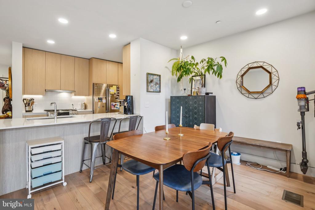 1309 E ST SE #18