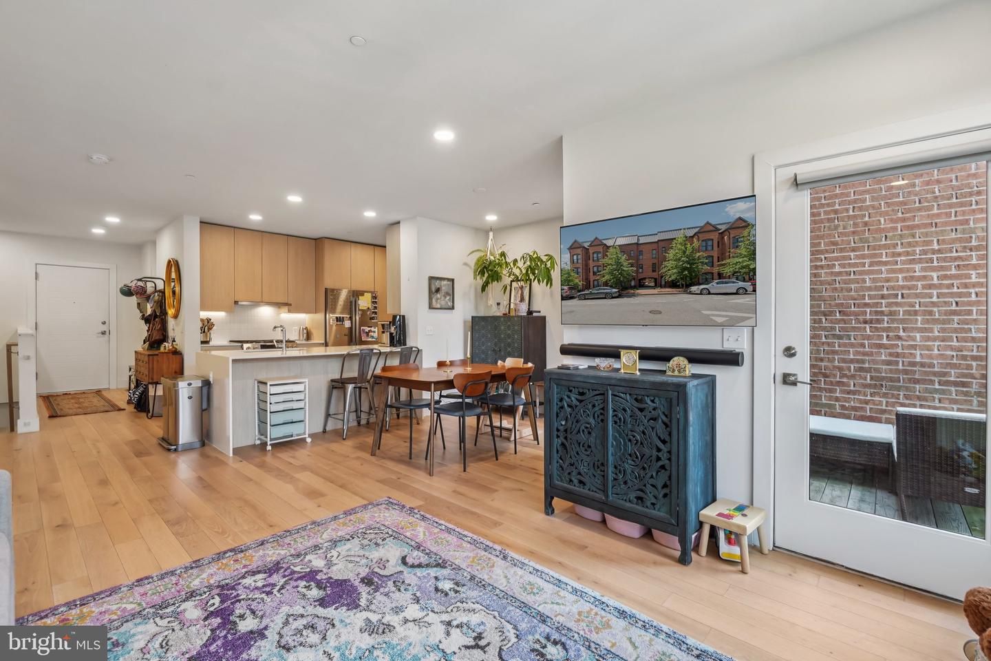 1309 E ST SE #18