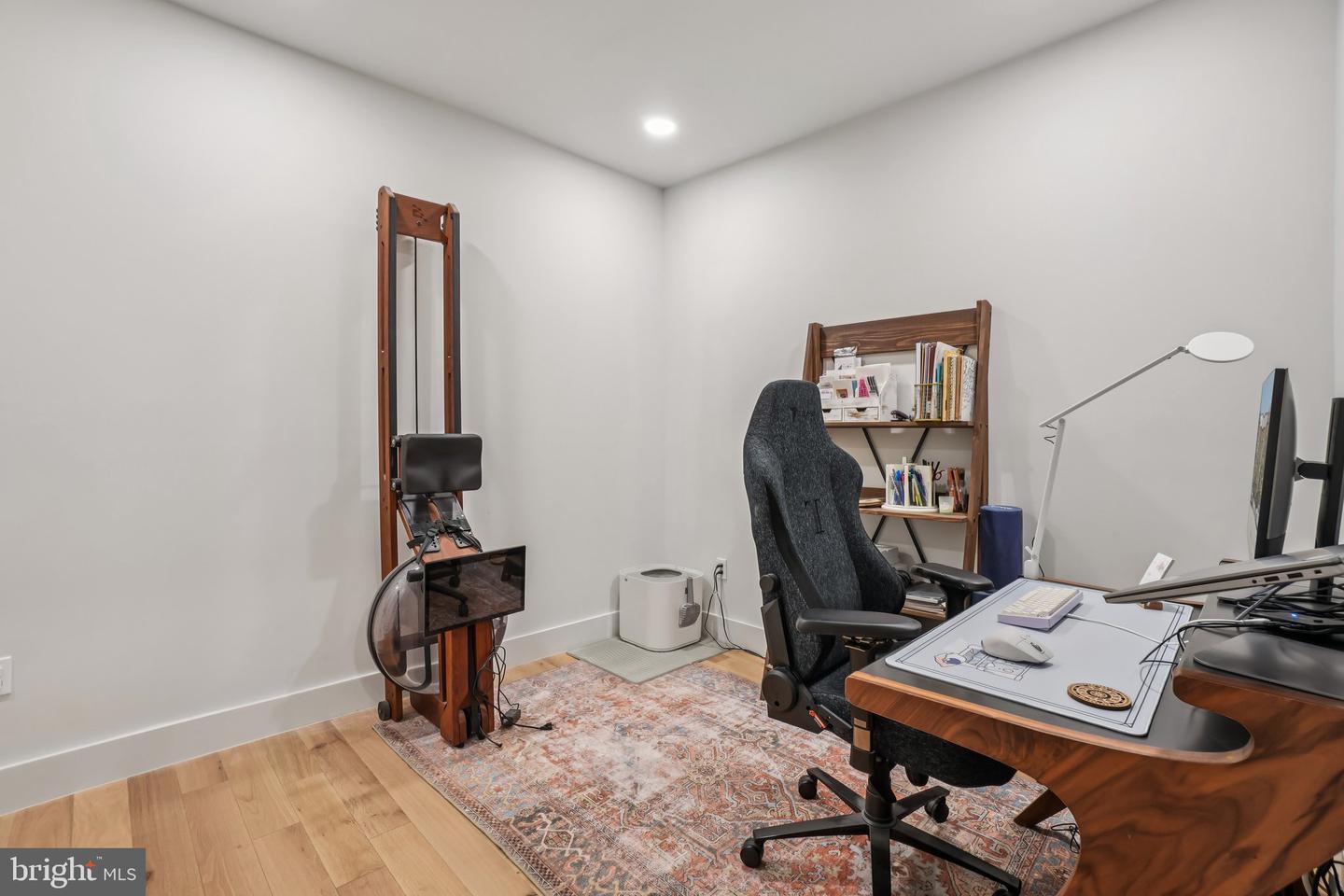1309 E ST SE #18