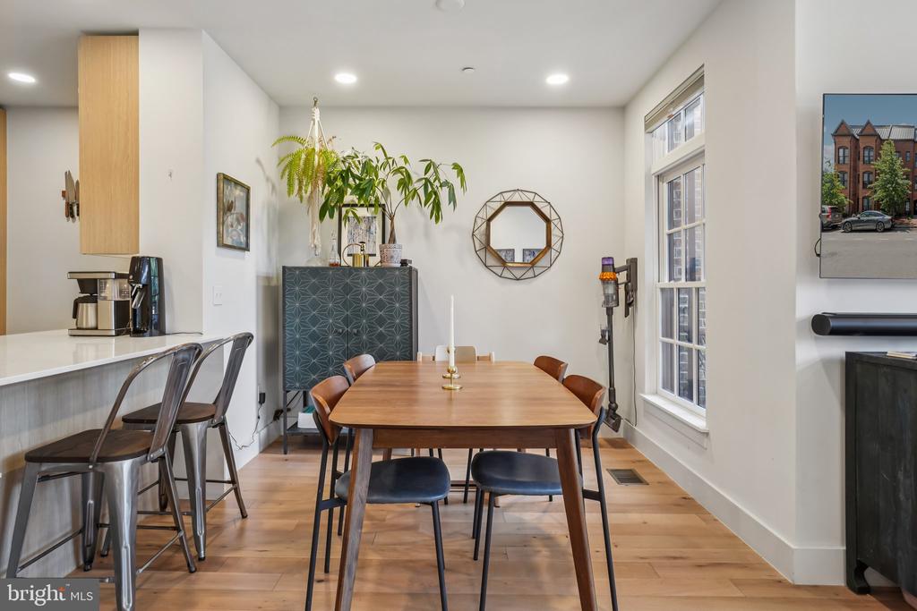 1309 E ST SE #18
