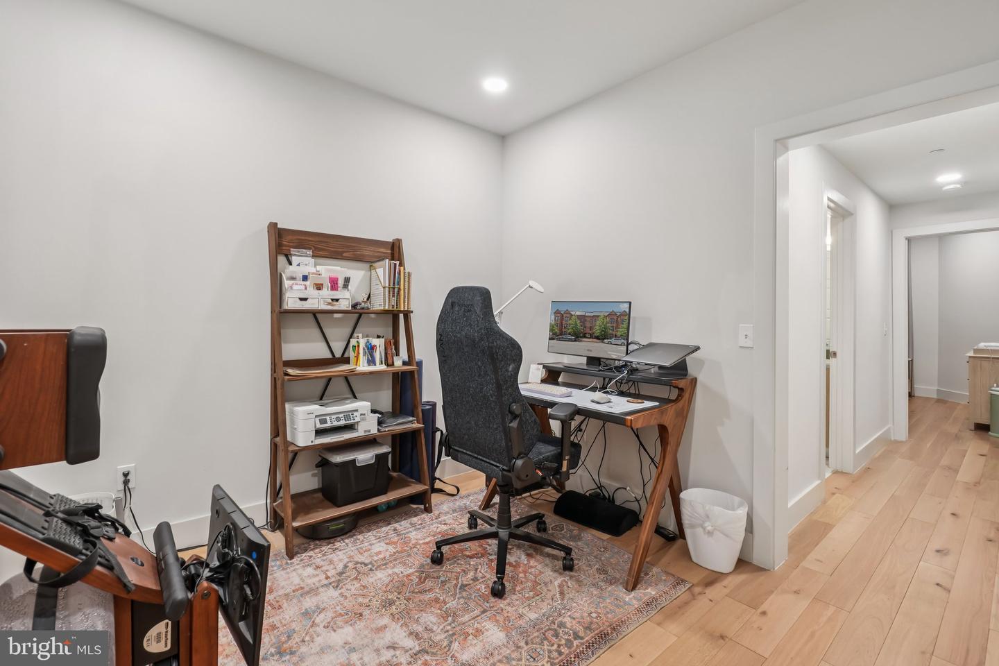 1309 E ST SE #18
