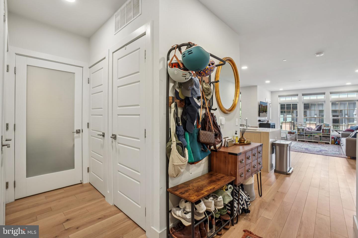 1309 E ST SE #18