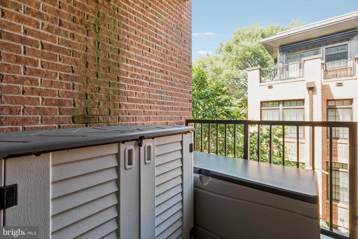 1309 E ST SE #18