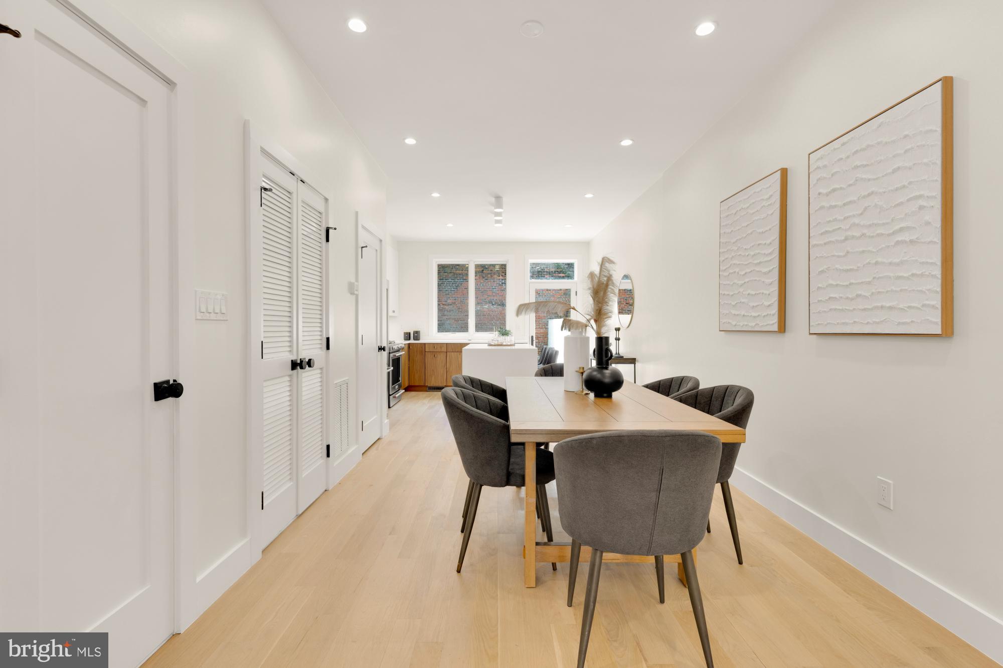 419 Independence Ave SE