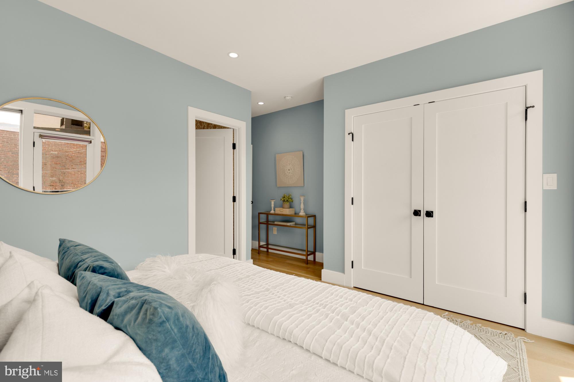 419 Independence Ave SE