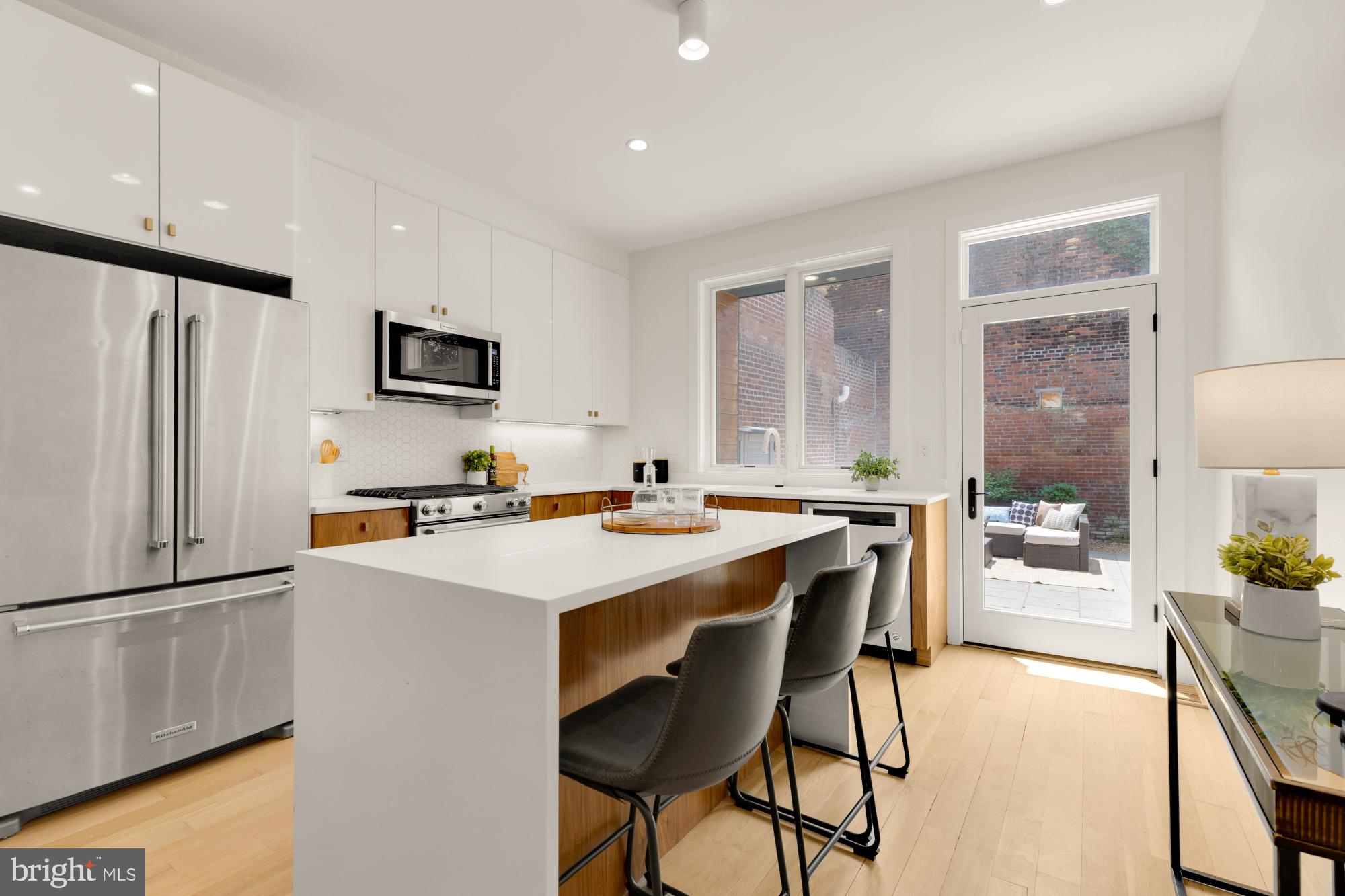 419 Independence Ave SE