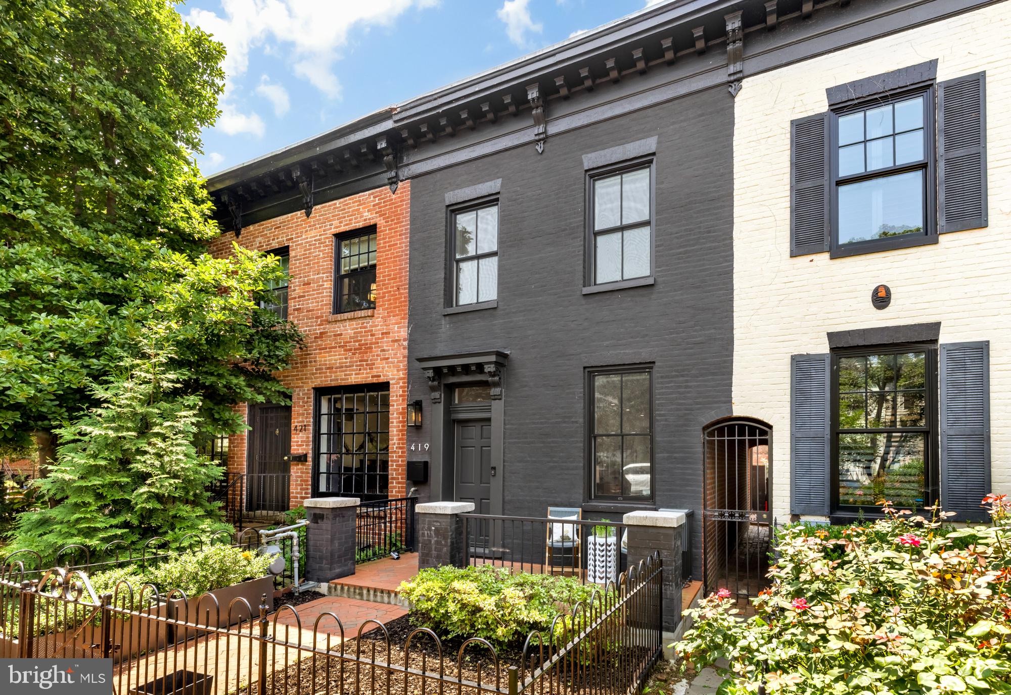 419 Independence Ave SE