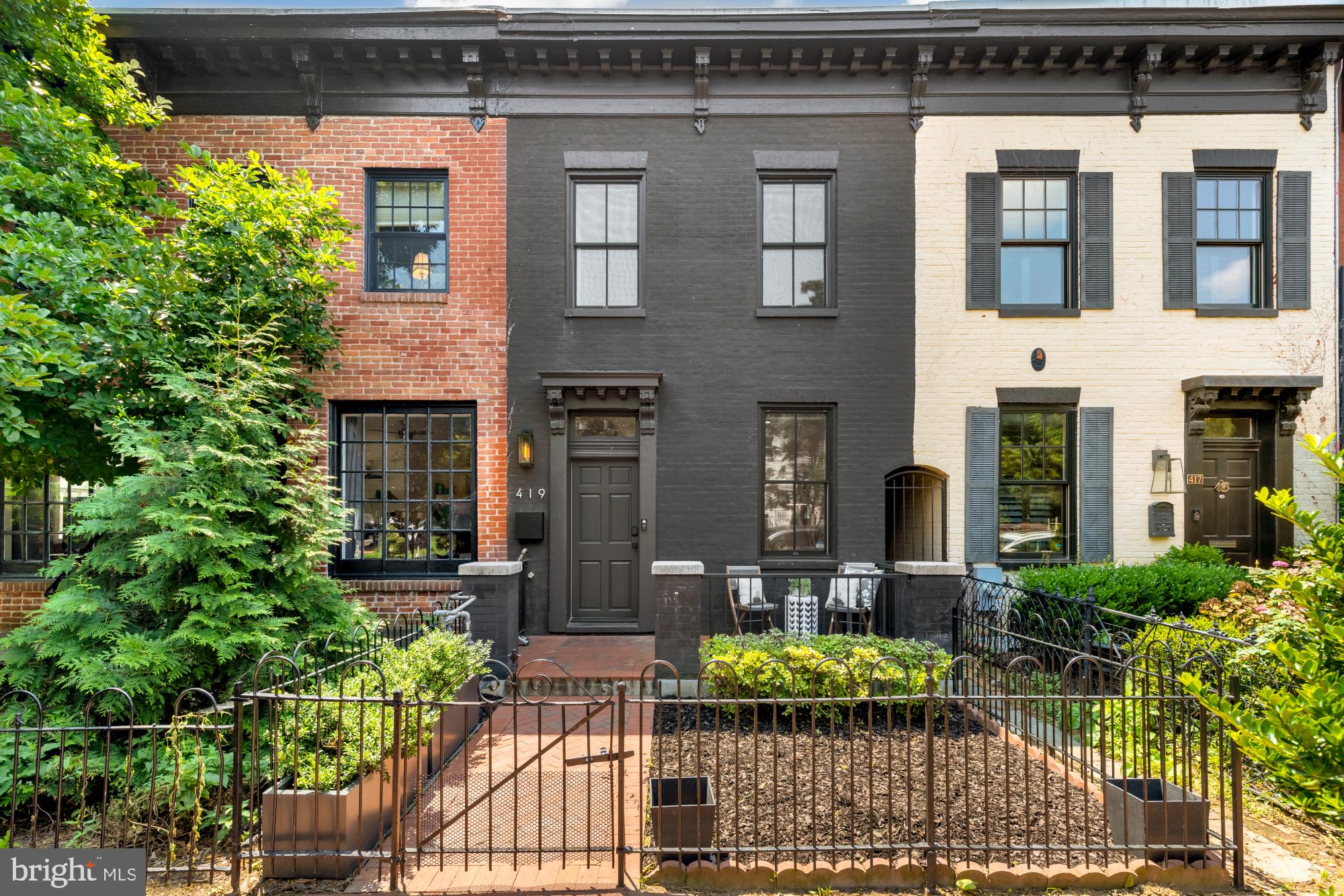 419 Independence Ave SE