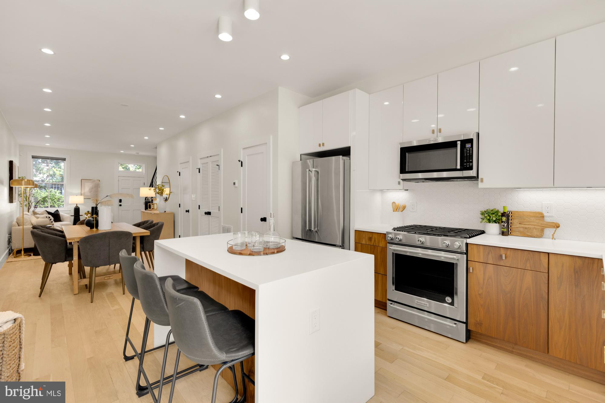 419 Independence Ave SE