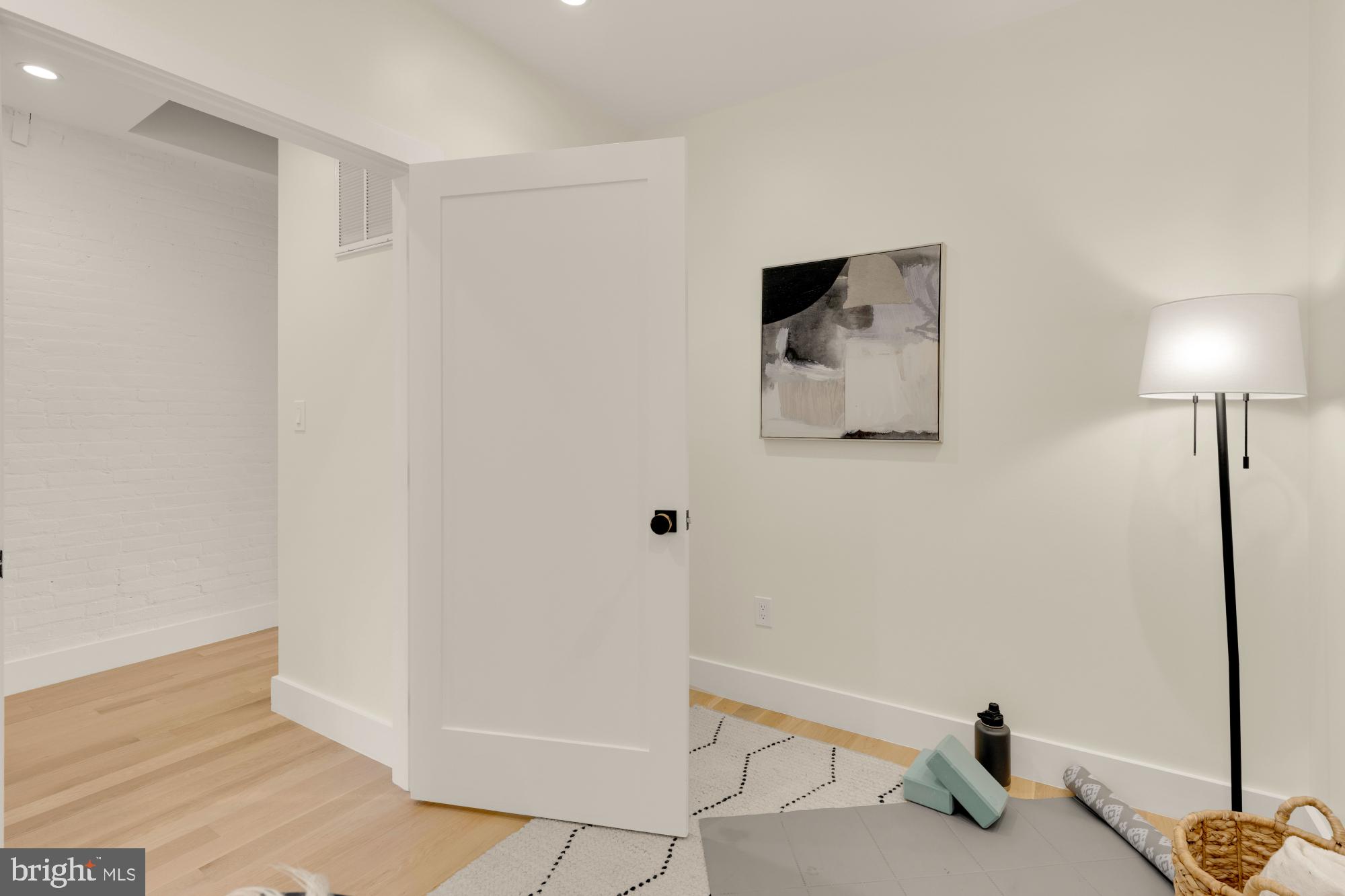 419 Independence Ave SE