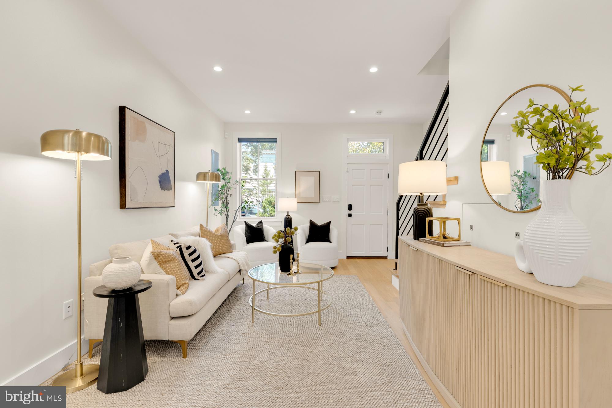 419 Independence Ave SE