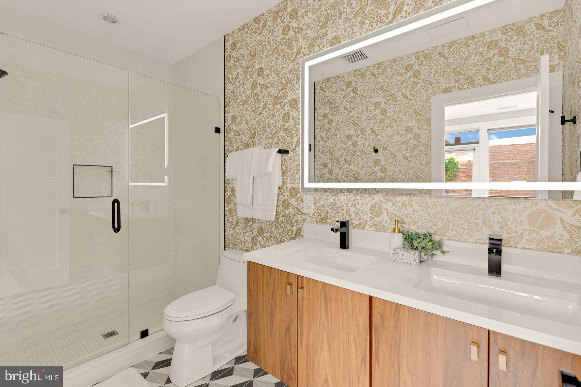 419 Independence Ave SE