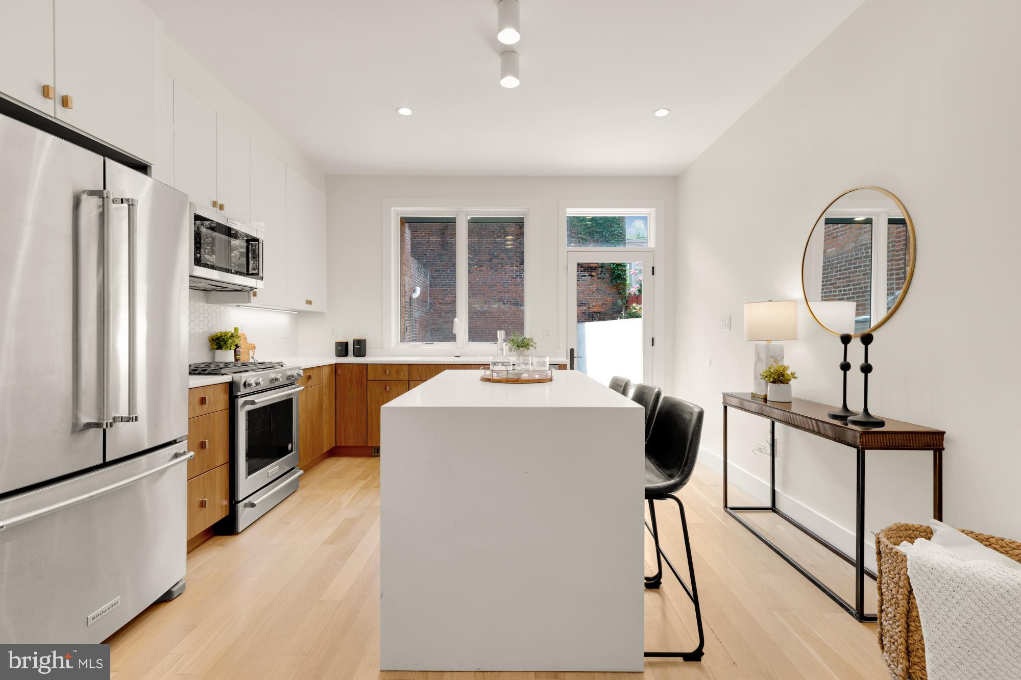 419 Independence Ave SE