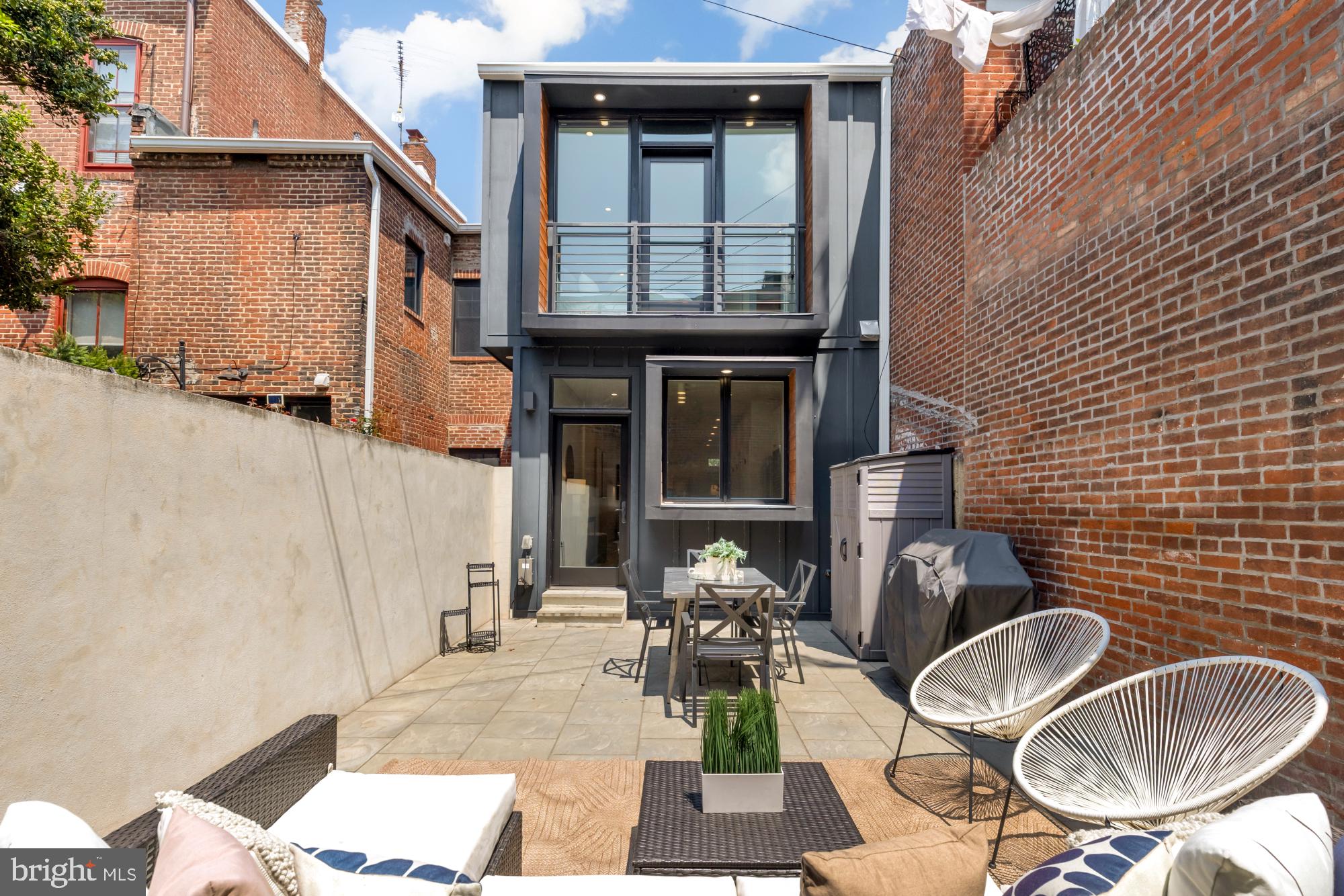 419 Independence Ave SE