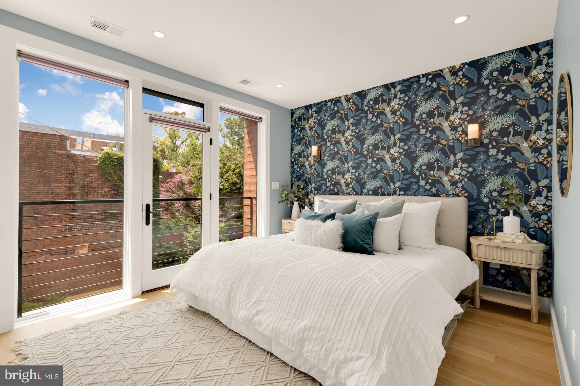 419 Independence Ave SE