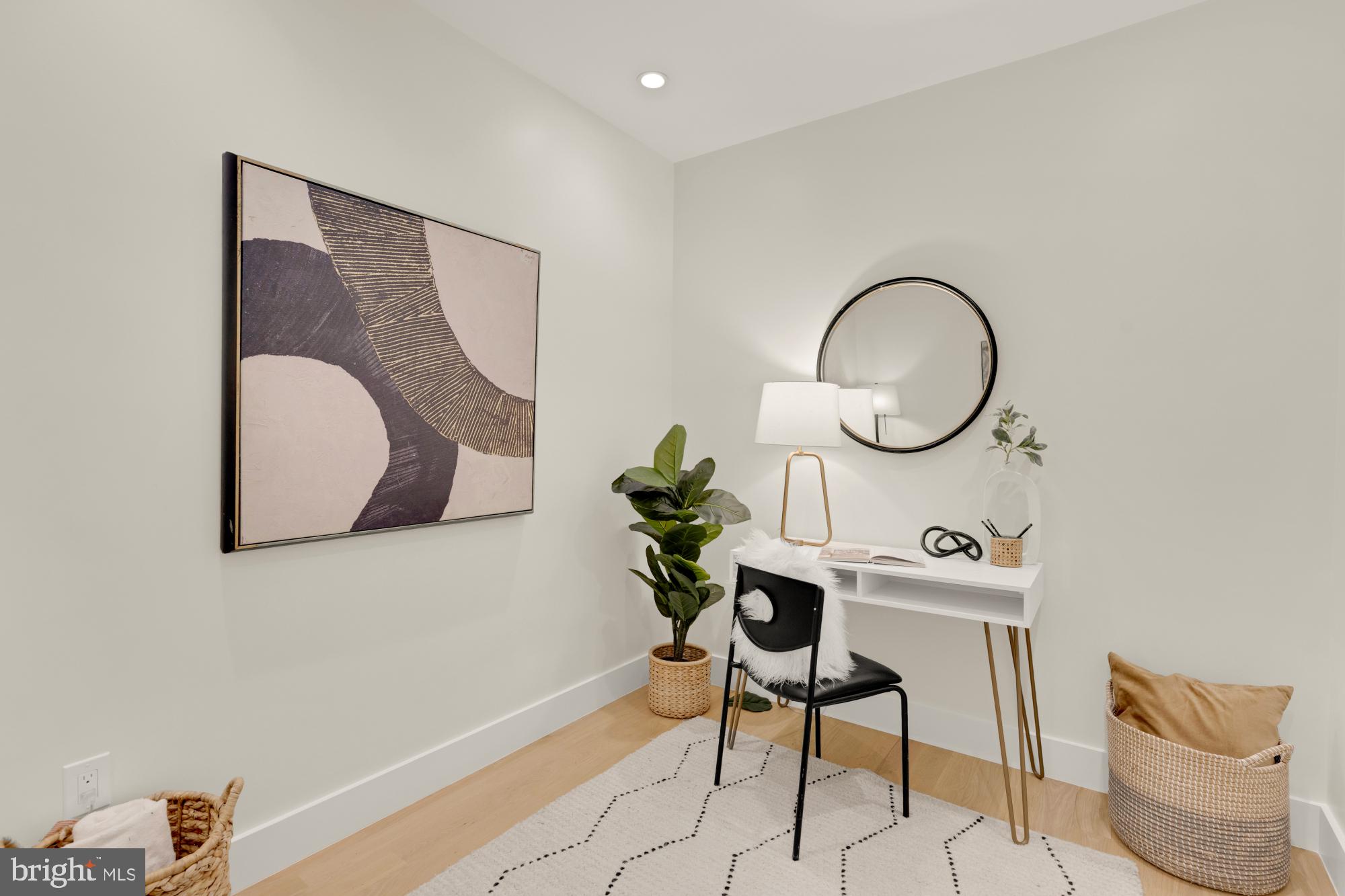 419 Independence Ave SE