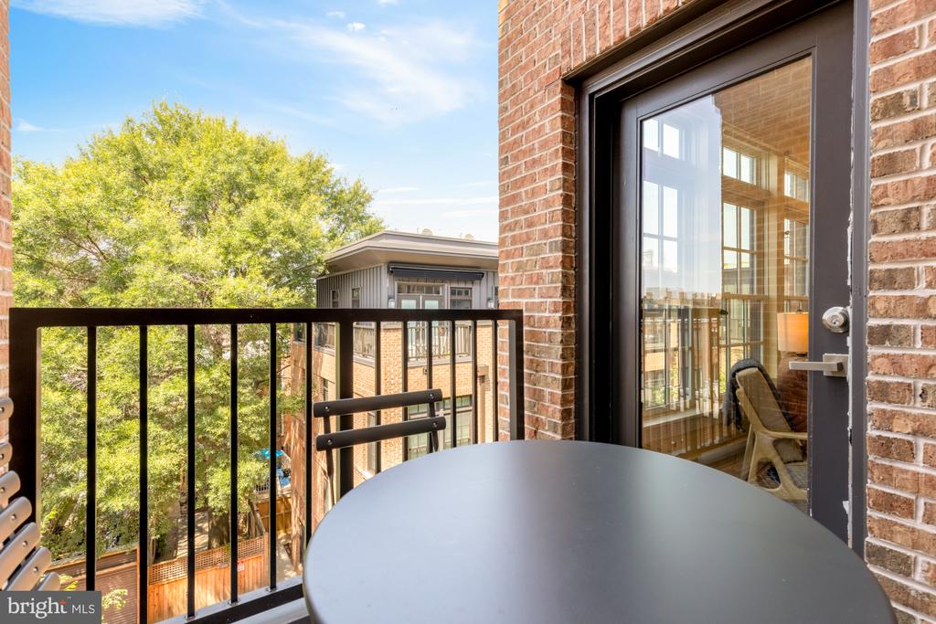 1309 E ST SE #19