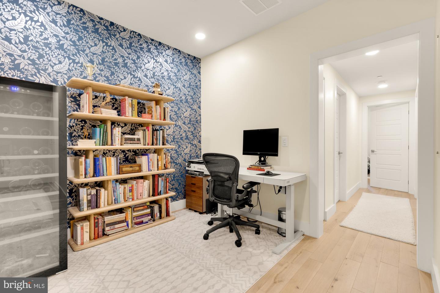 1309 E ST SE #19
