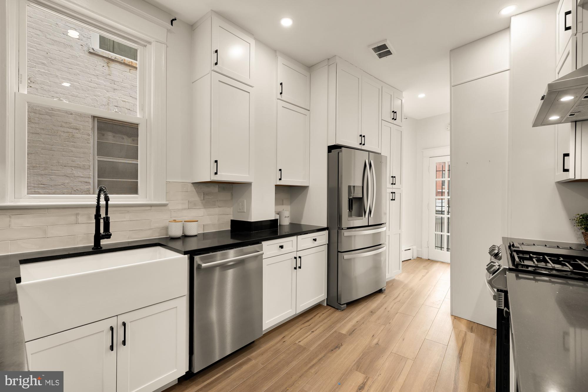 659 MARYLAND AVENUE NE