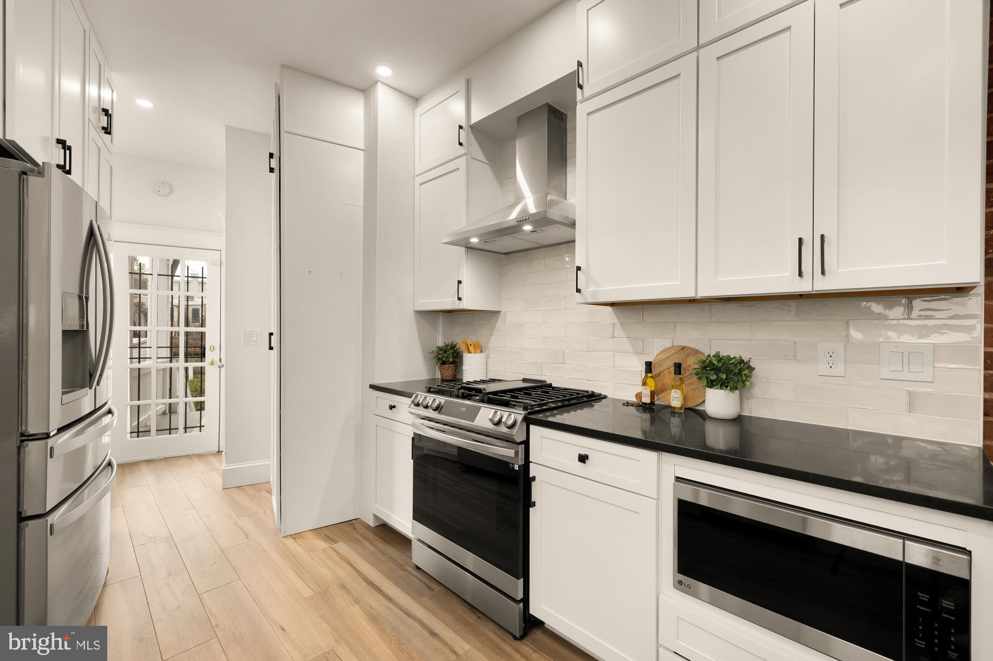 659 MARYLAND AVENUE NE