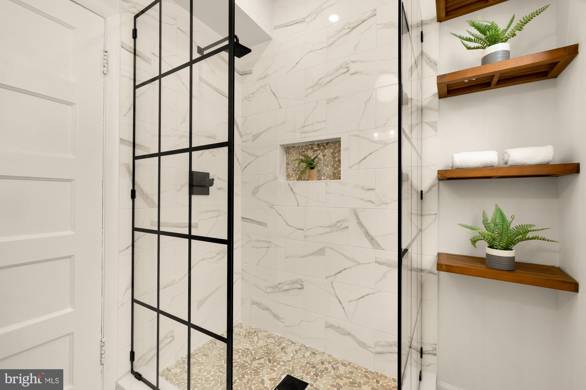 659 MARYLAND AVENUE NE