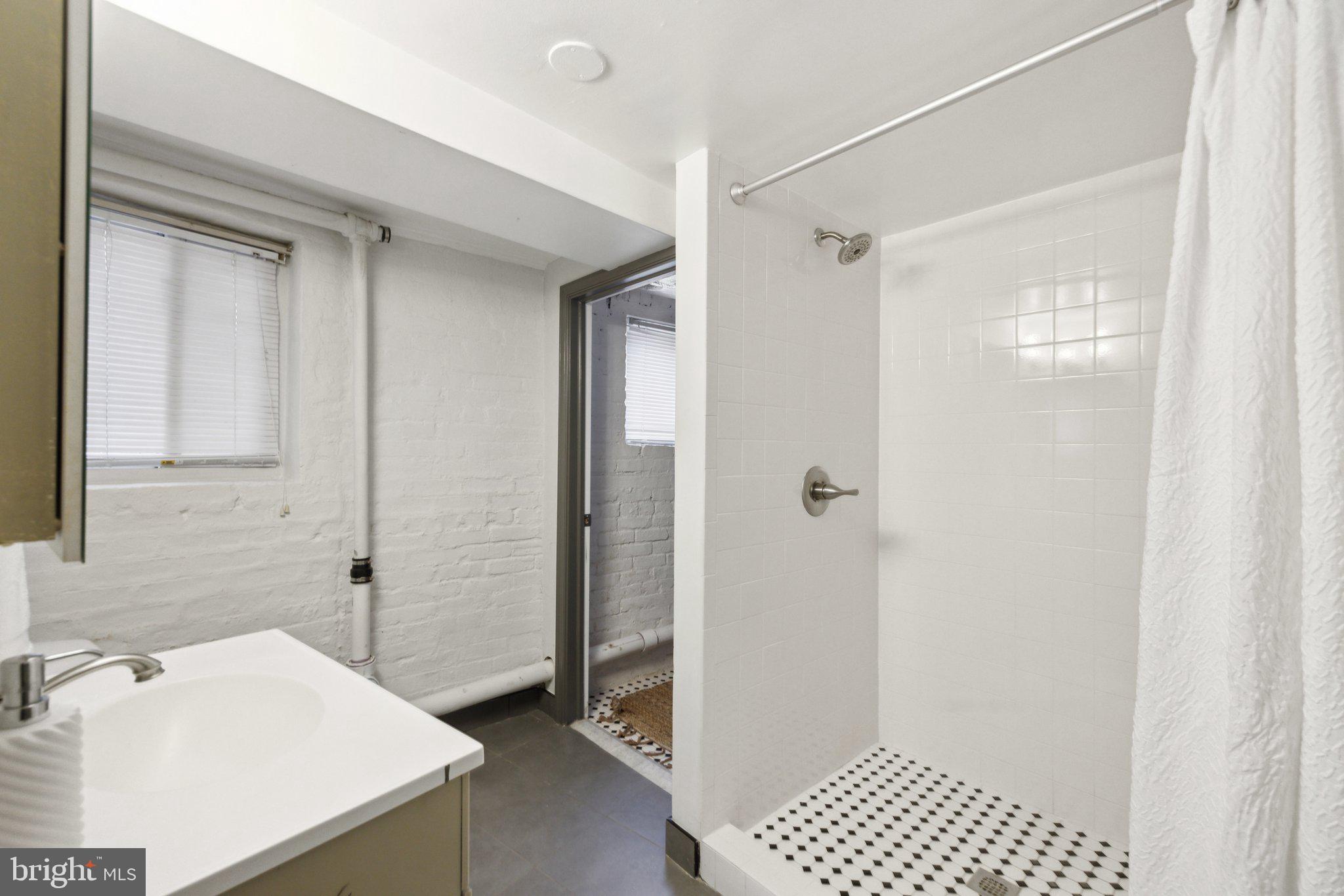 659 MARYLAND AVENUE NE