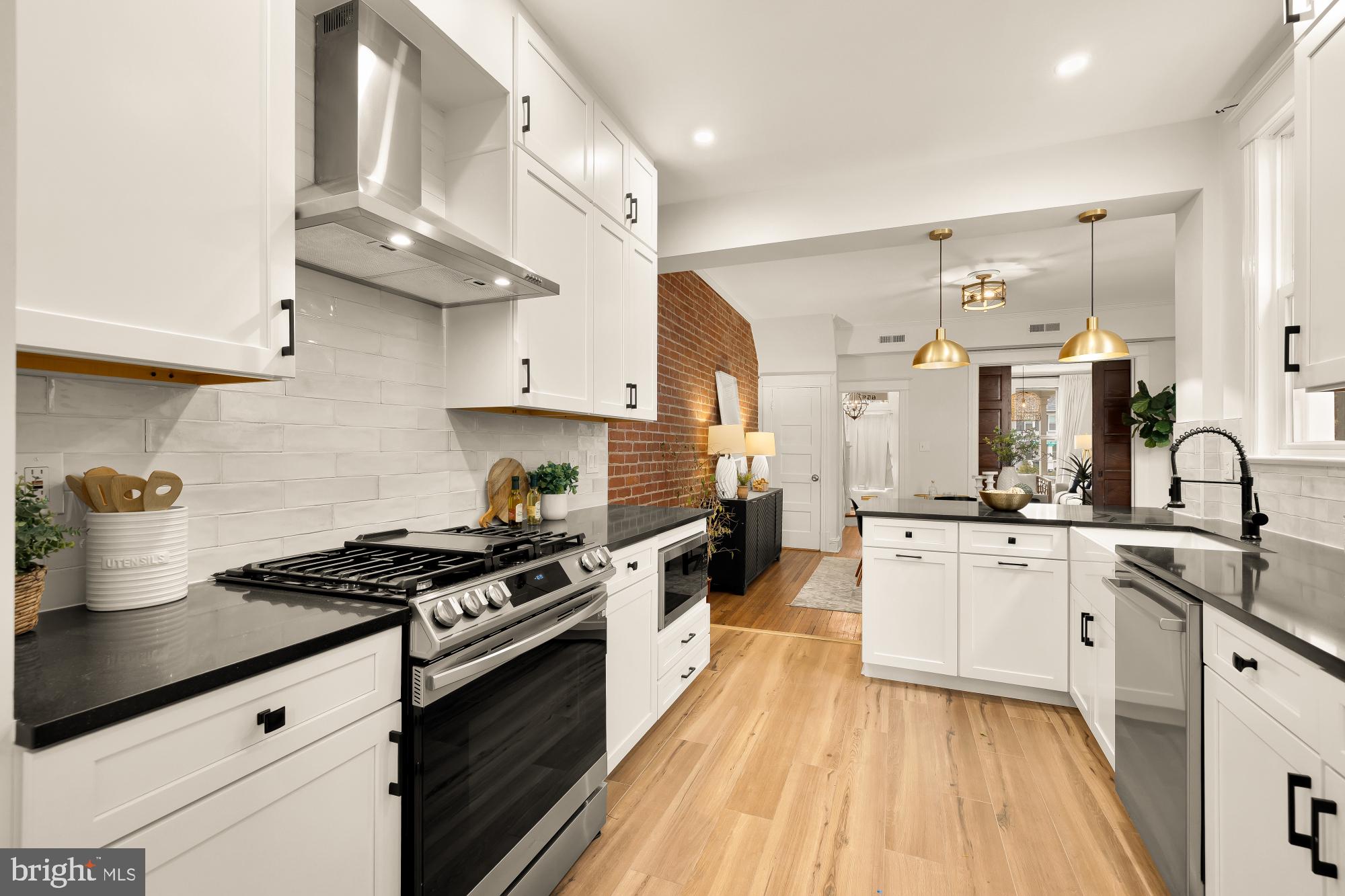 659 MARYLAND AVENUE NE