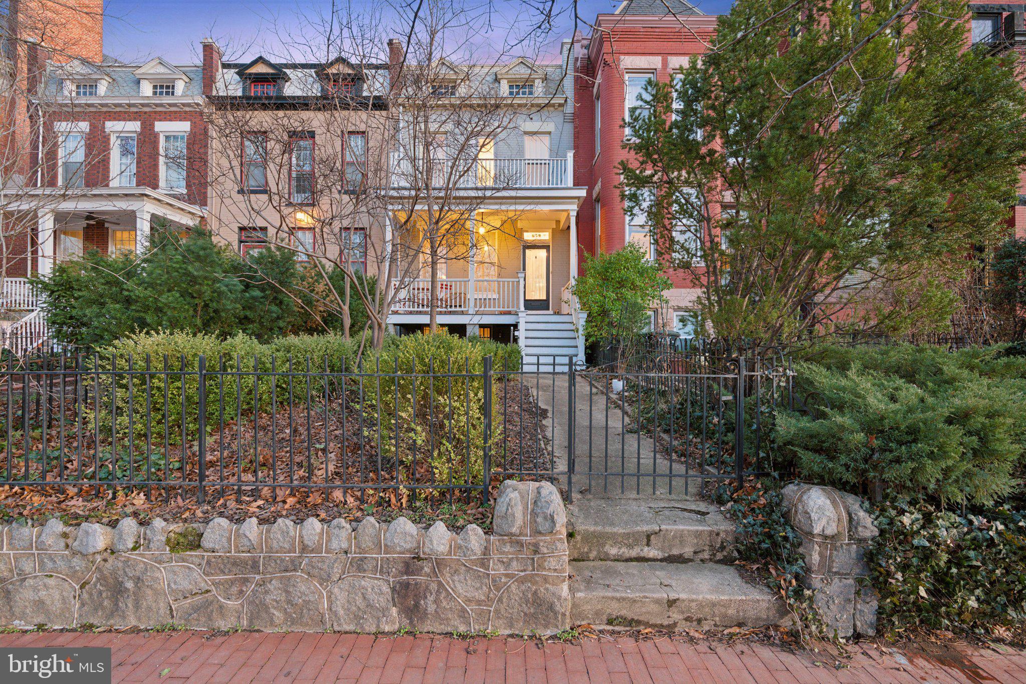 659 MARYLAND AVENUE NE