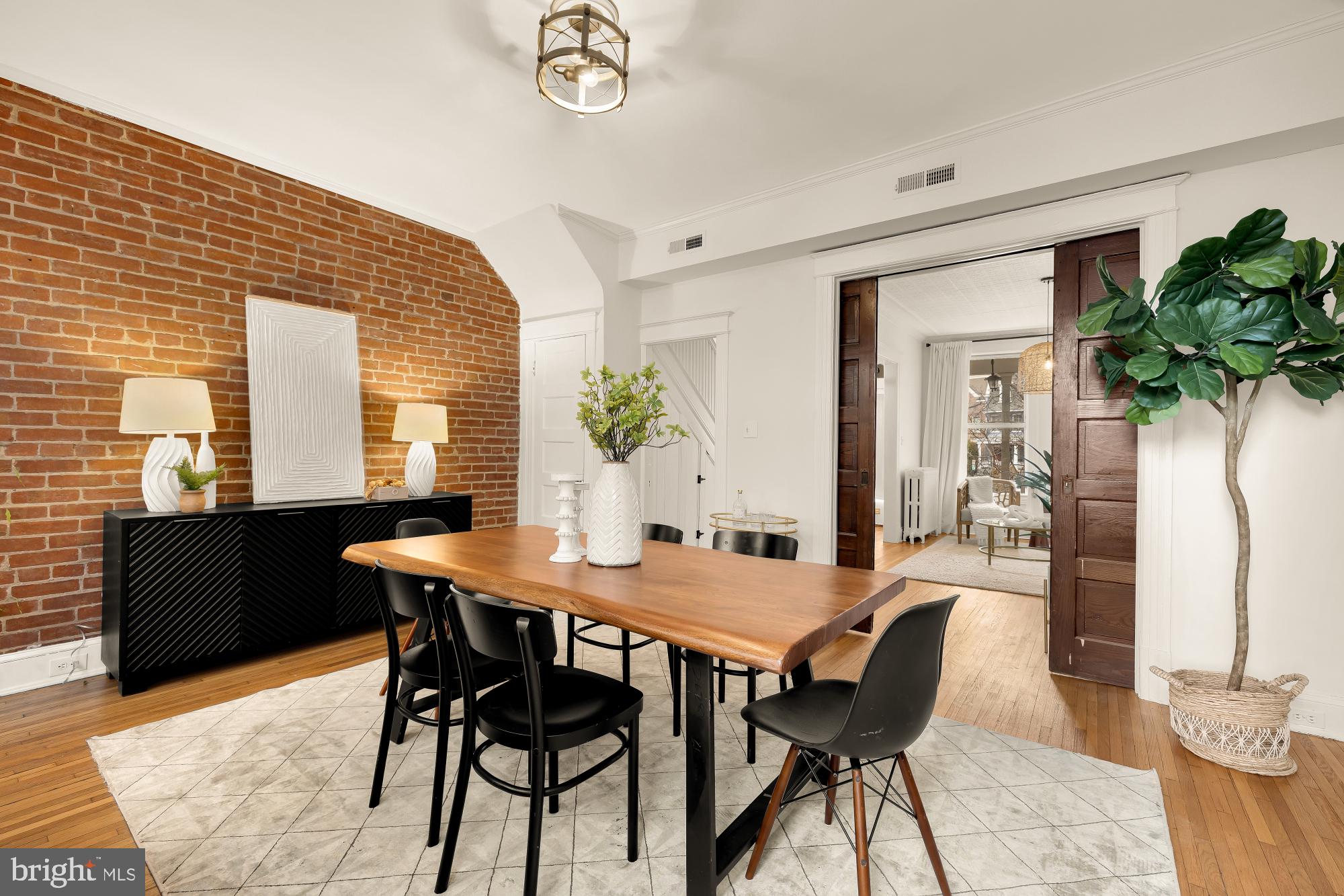 659 MARYLAND AVENUE NE