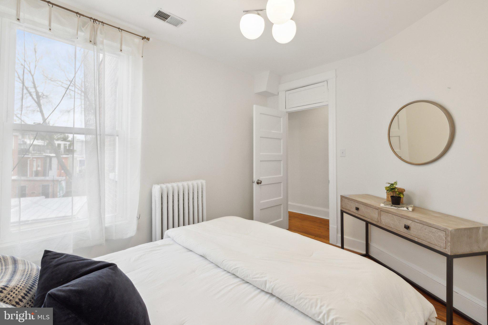 659 MARYLAND AVENUE NE