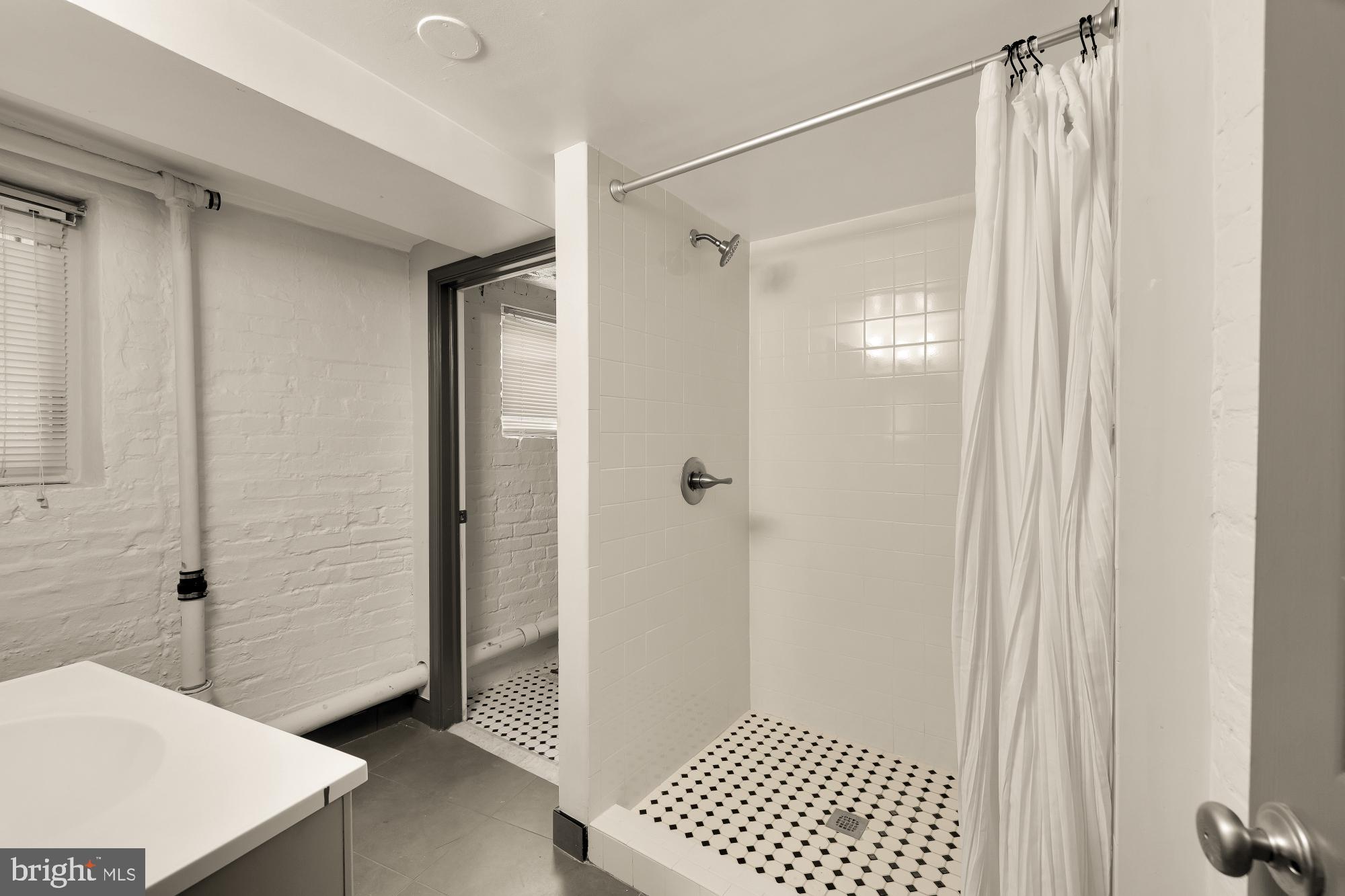 659 MARYLAND AVENUE NE