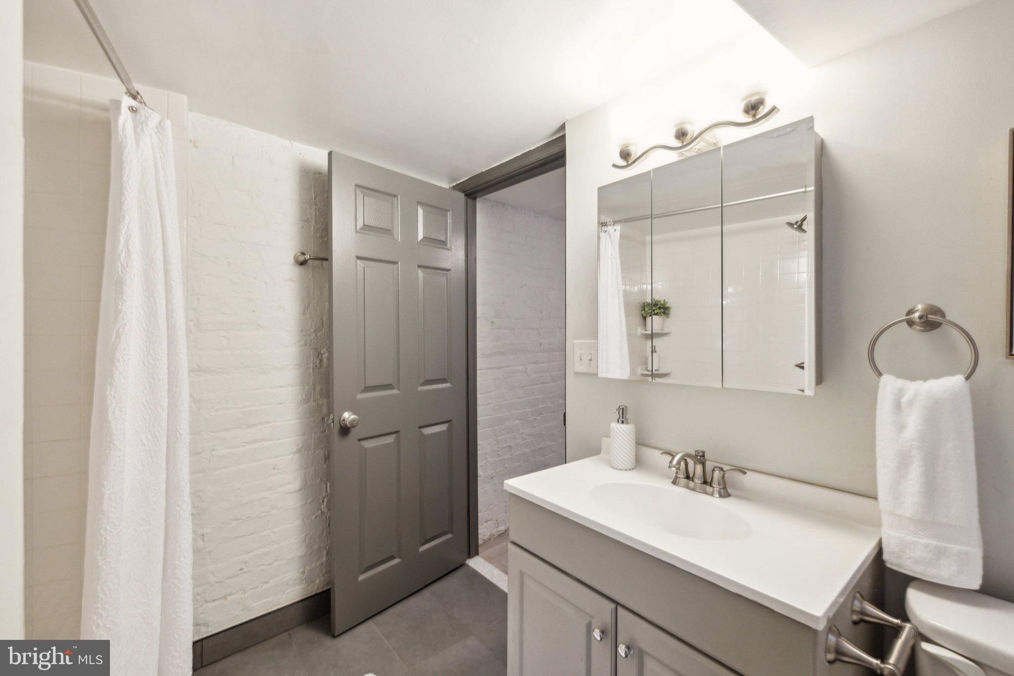 659 MARYLAND AVENUE NE