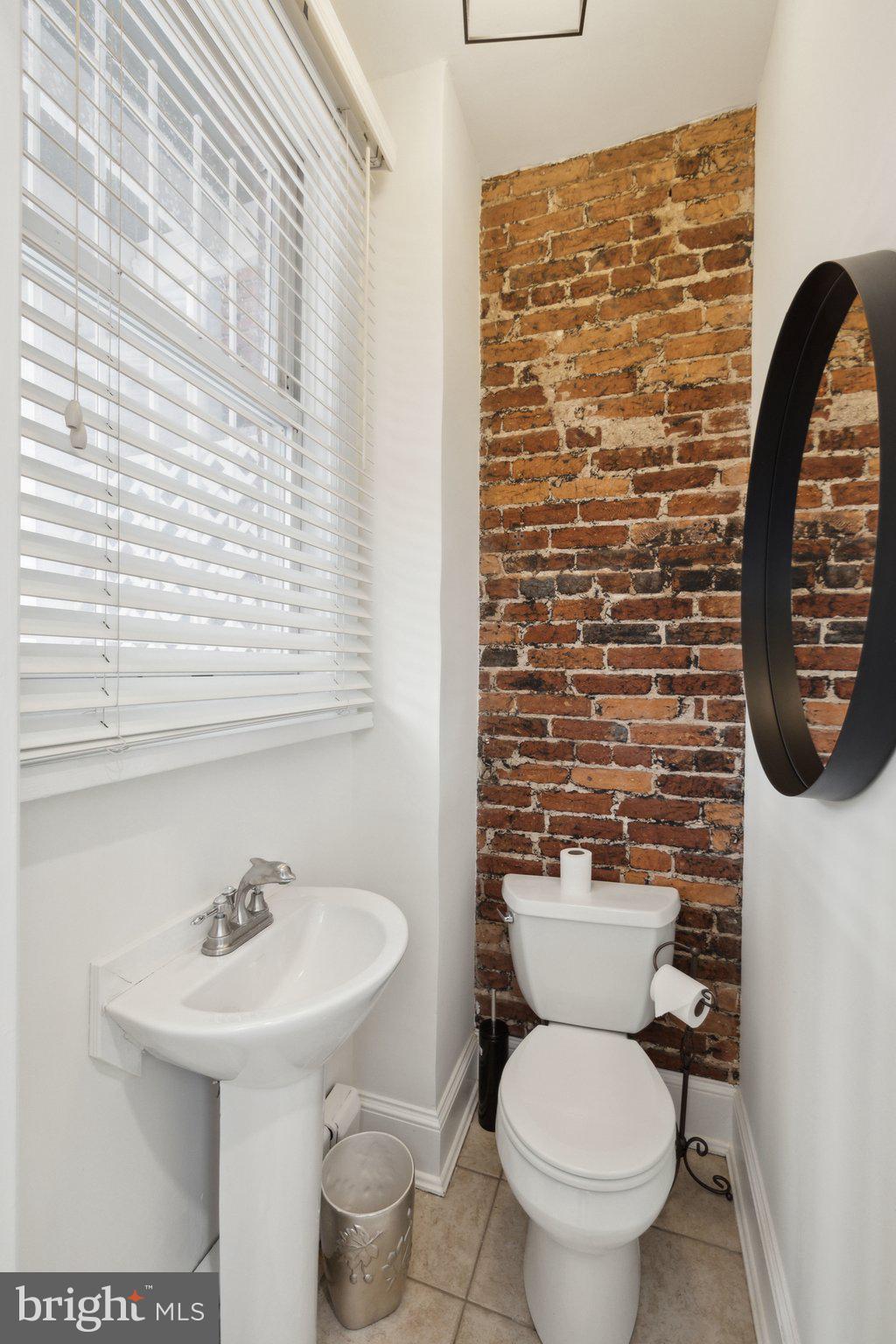 659 MARYLAND AVENUE NE