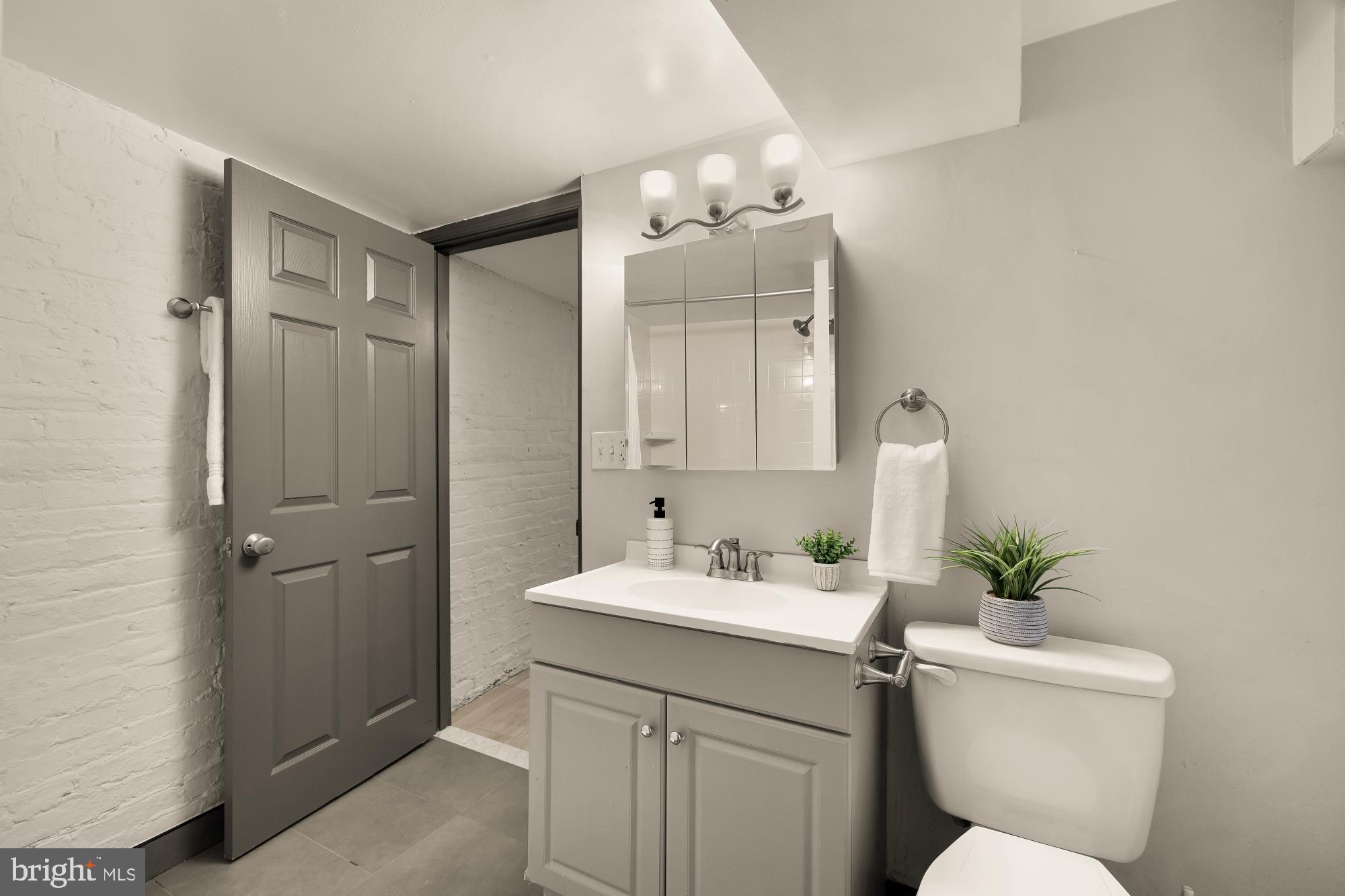 659 MARYLAND AVENUE NE