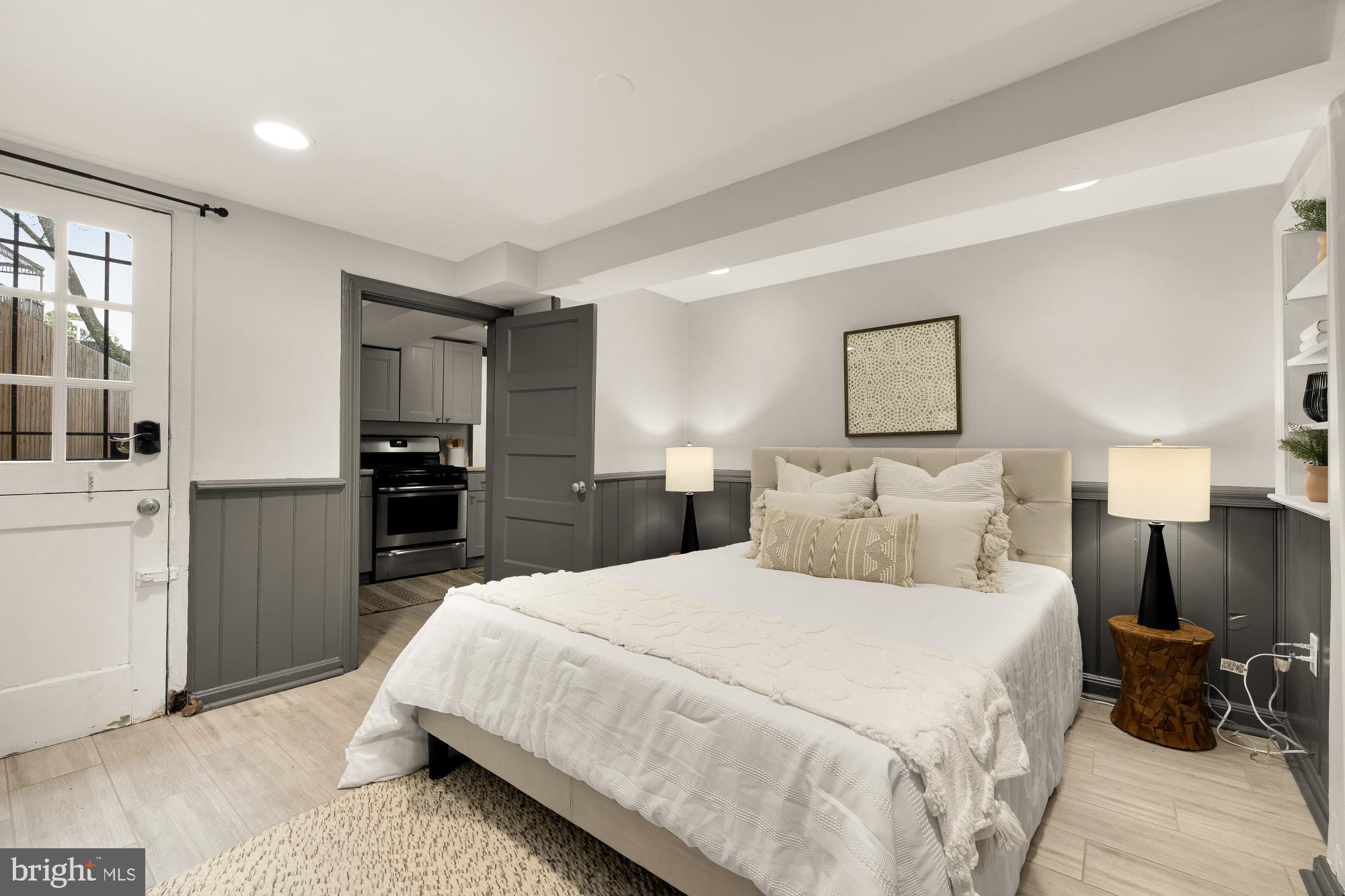 659 MARYLAND AVENUE NE