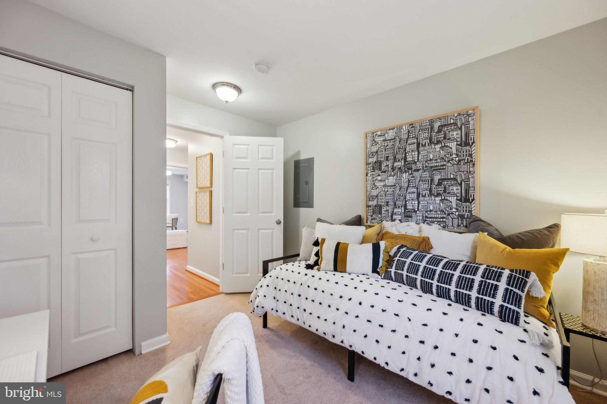 1280 RAUM STREET NE 4