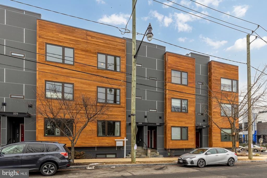 3209 12TH STREET NE 102