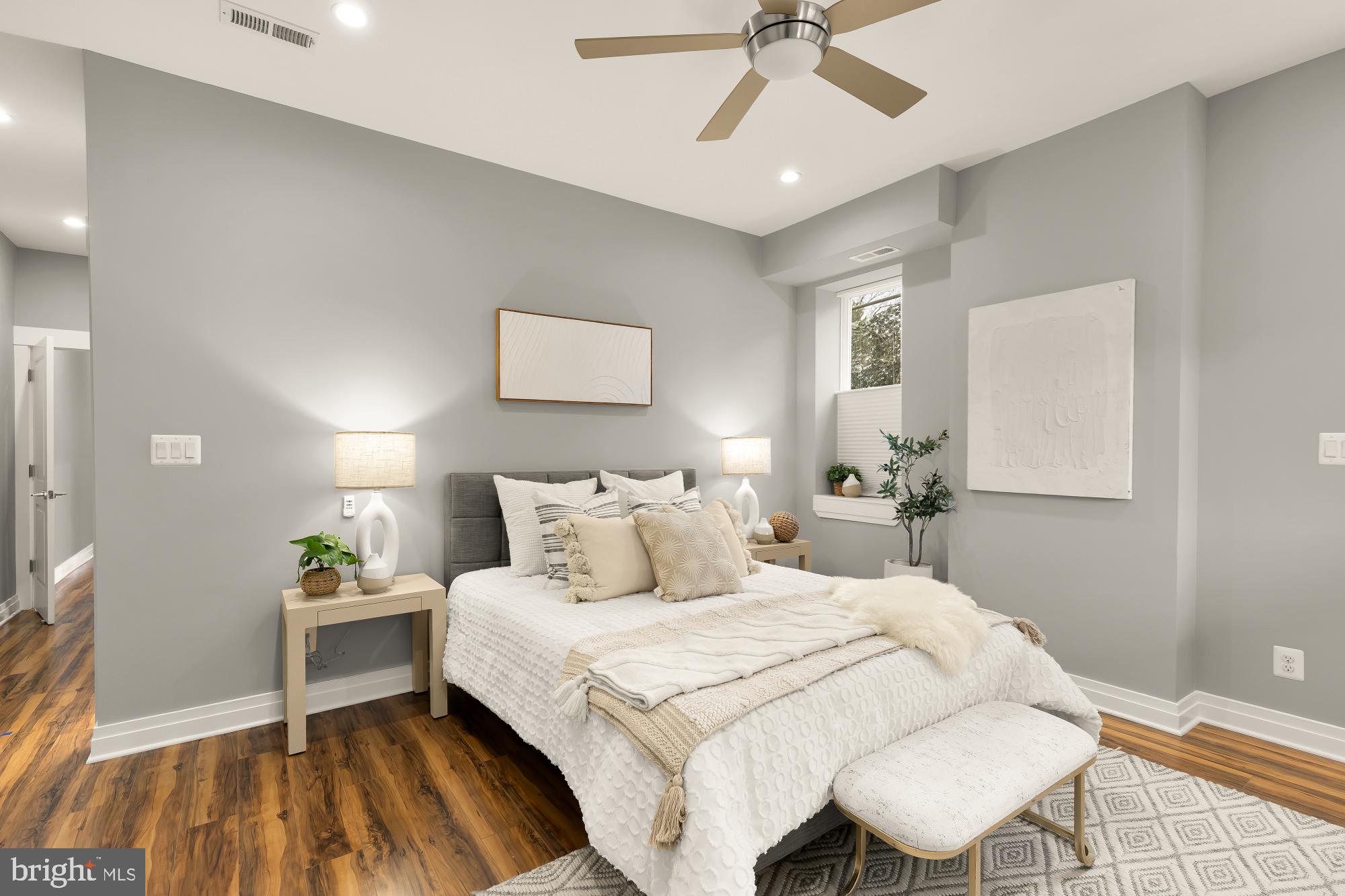 1719 LINCOLN ROAD NE 1