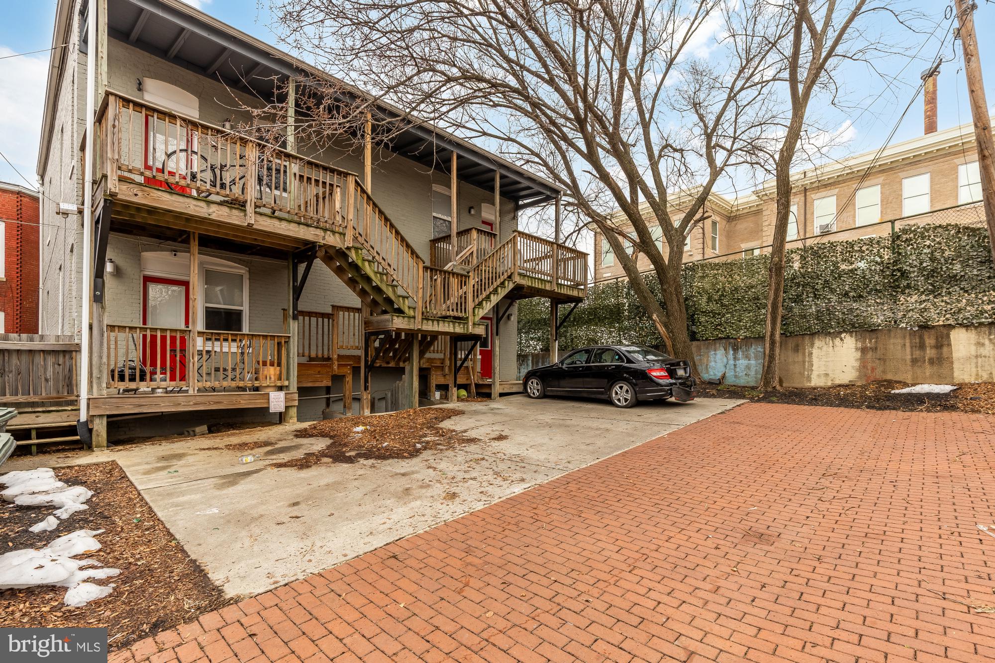 1719 LINCOLN ROAD NE 1