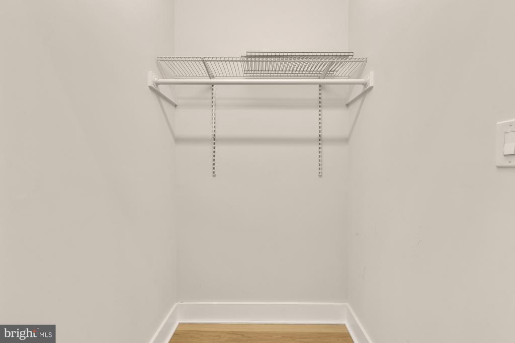330 16TH STREET SE Unit: 2