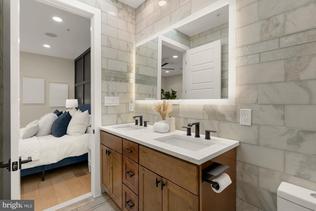 756 PRINCETON PLACE NW Unit: 2