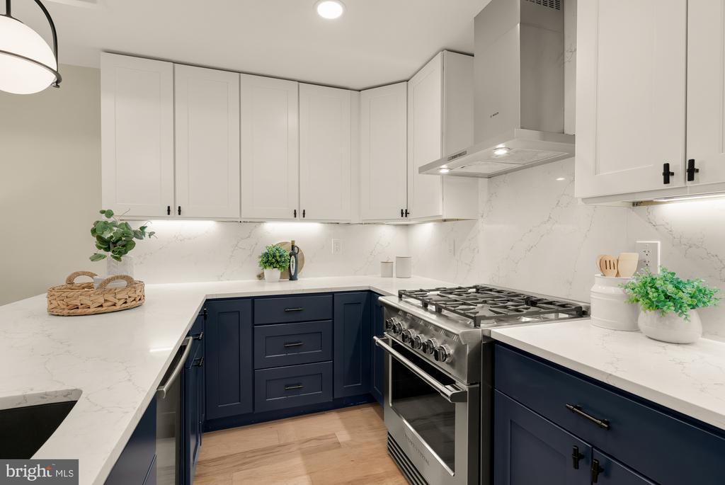 756 PRINCETON PLACE NW Unit: 2