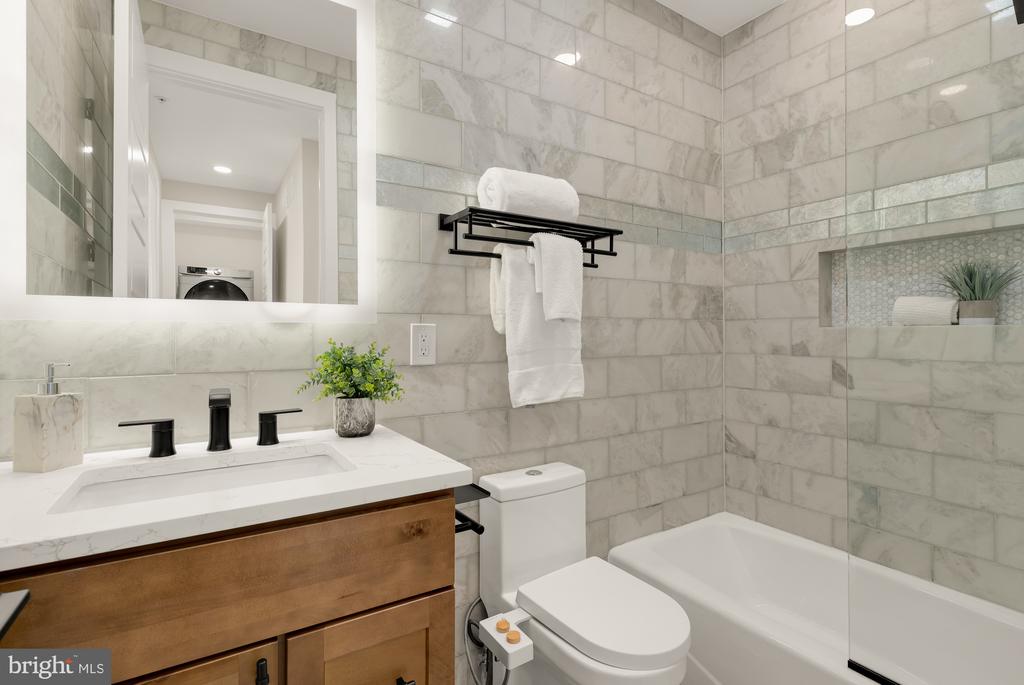 756 PRINCETON PLACE NW Unit: 2
