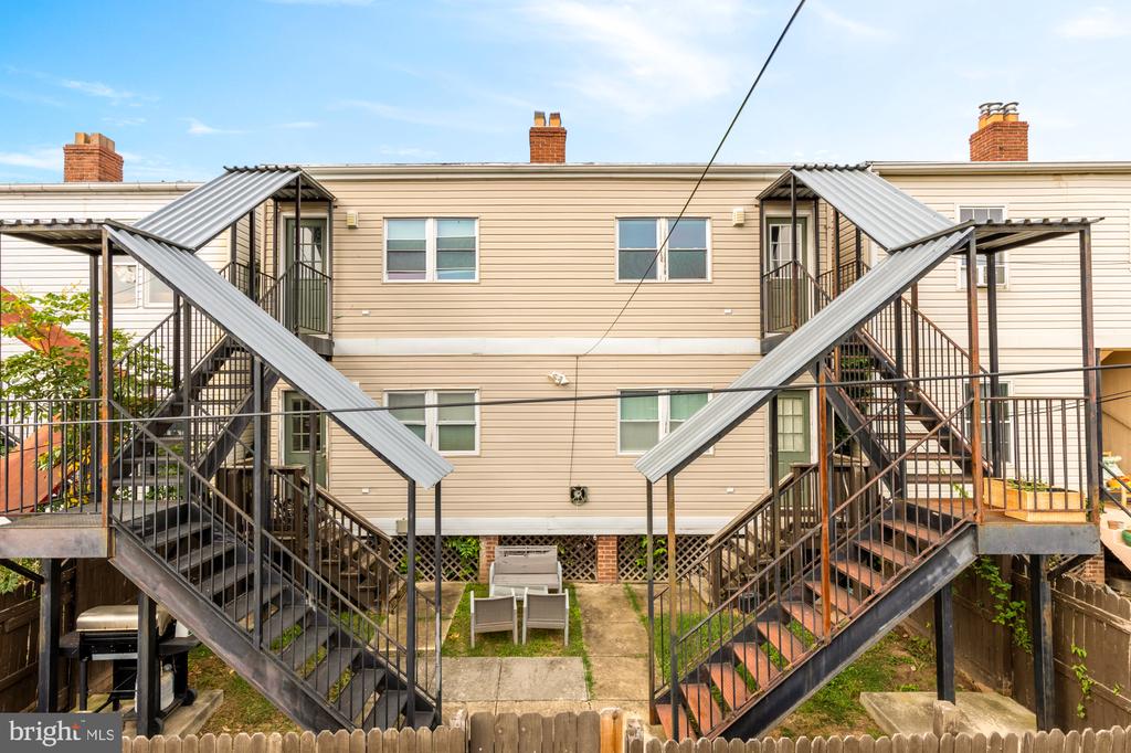 1353 ADAMS STREET NE Unit: 3